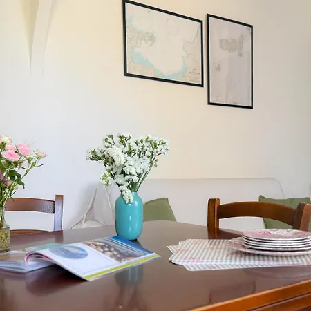 Дом отдыха Casa Di Leo - Helloelba