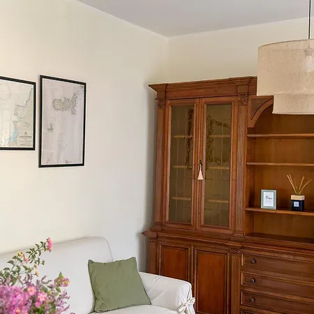 Дом отдыха Casa Di Leo - Helloelba
